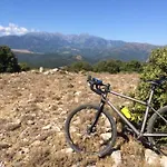 Le Des Milles Et Un Chemins * Castelnou