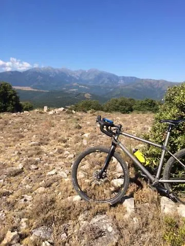 Le Des Milles Et Un Chemins * Castelnou